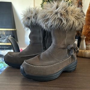 Women’s Sorel size 7 boots